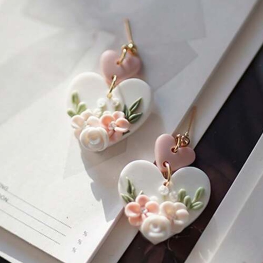 Floral Heart Drop Earrings -‎ White and Pink
